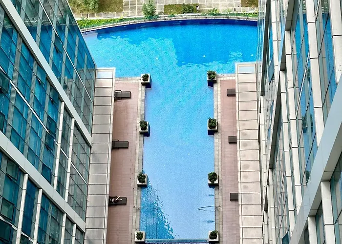 1 Bedroom Uptown Bgc Cozy Netflix 200mb Wi-fi Apartment Manila