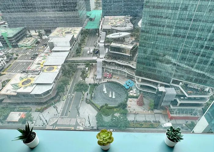 1 Bedroom Uptown Bgc Cozy Netflix 200mb Wi-fi * Manila