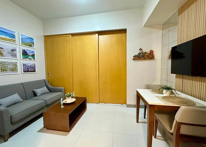 Apartment 1 Bedroom Uptown Bgc Cozy Netflix 200mb Wi-fi *