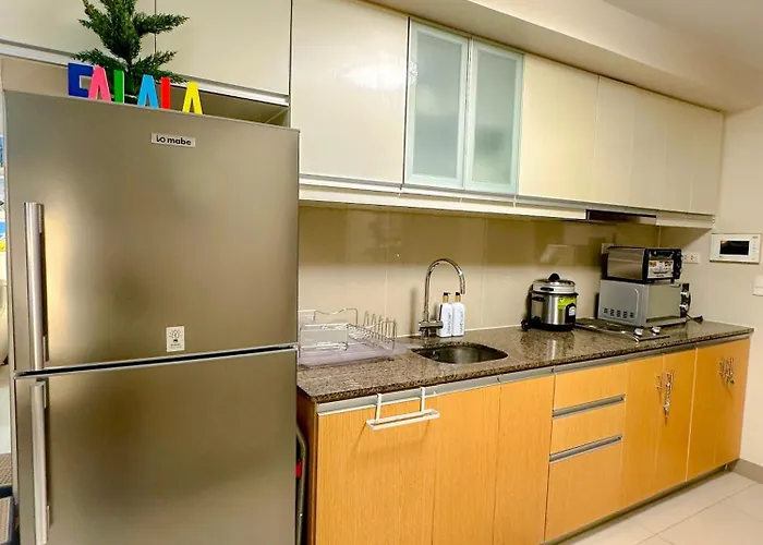 1 Bedroom Uptown Bgc Cozy Netflix 200mb Wi-fi *