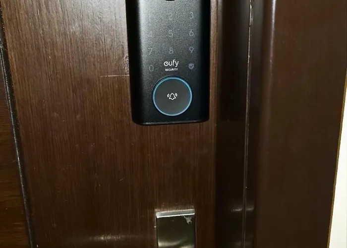 1 Bedroom Uptown Bgc Cozy Netflix 200mb Wi-fi * Manila